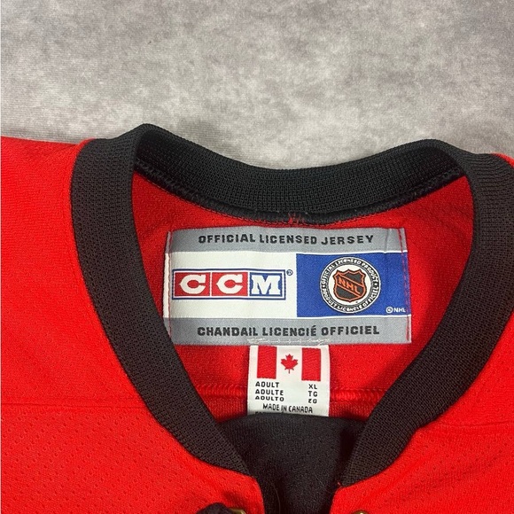 [228] Calgary Flames Vintage Jersey Signed Red NHL CCM XL SIZE - Picture 3 of 3